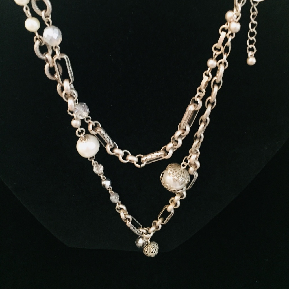 WHITE HOUSE BLACK MARKET DOUBLE STRAND NECKLACE - Picture 3 of 3